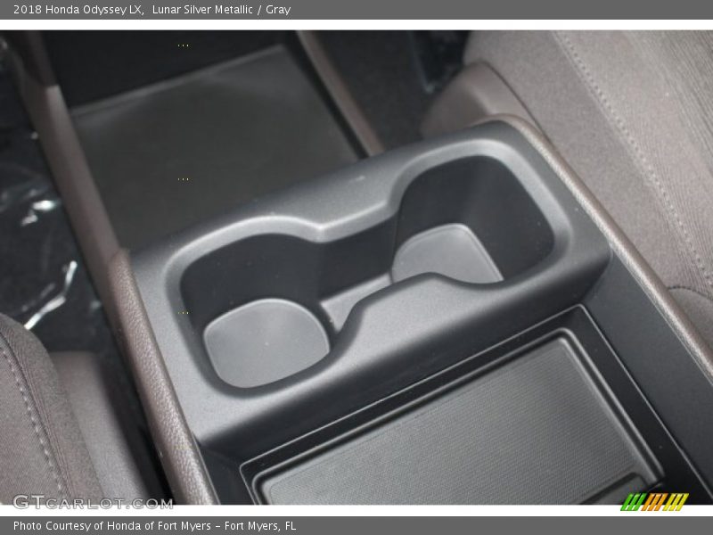 Lunar Silver Metallic / Gray 2018 Honda Odyssey LX