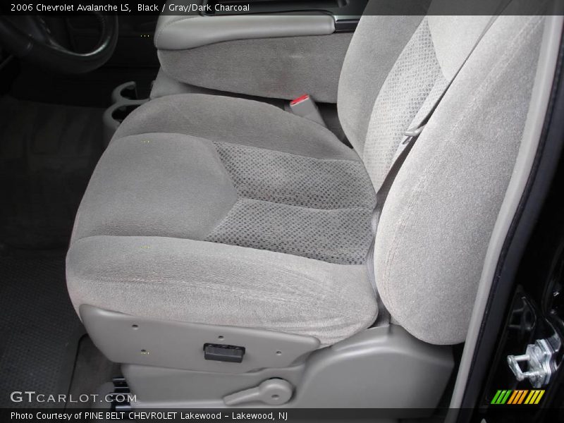 Black / Gray/Dark Charcoal 2006 Chevrolet Avalanche LS