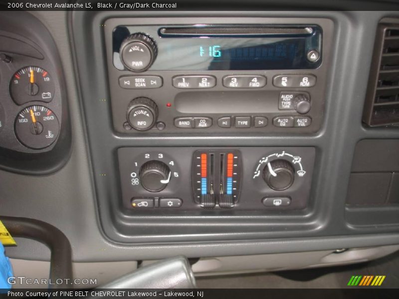 Black / Gray/Dark Charcoal 2006 Chevrolet Avalanche LS