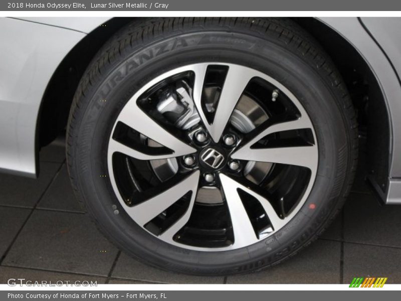 Lunar Silver Metallic / Gray 2018 Honda Odyssey Elite
