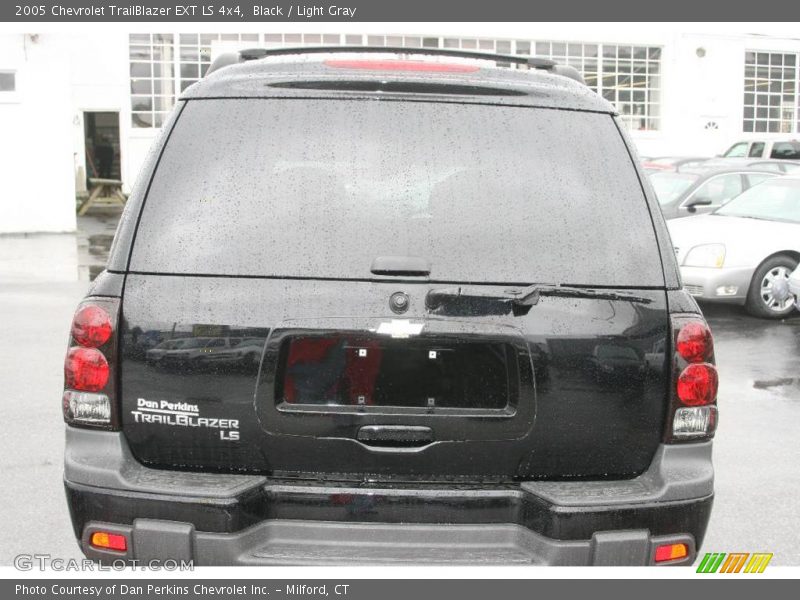 Black / Light Gray 2005 Chevrolet TrailBlazer EXT LS 4x4