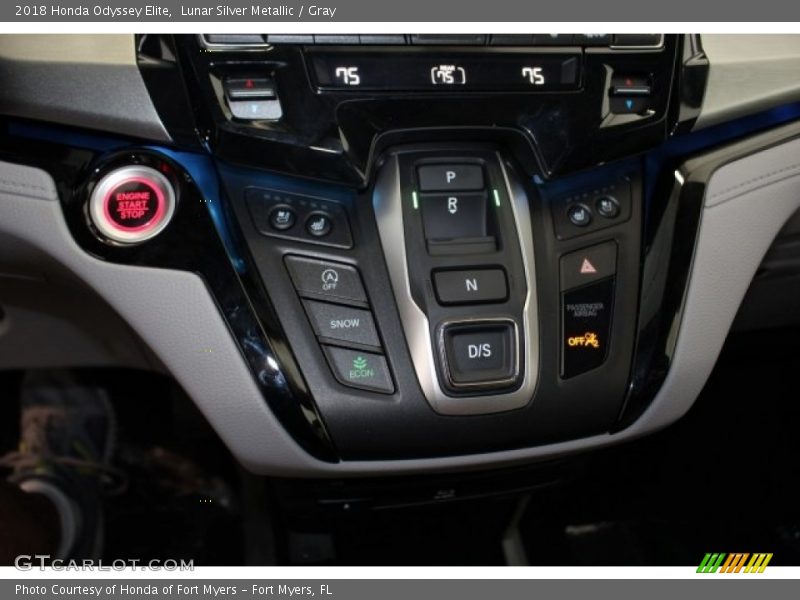 Lunar Silver Metallic / Gray 2018 Honda Odyssey Elite