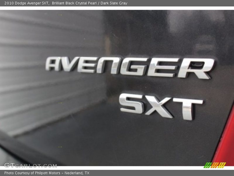 Brilliant Black Crystal Pearl / Dark Slate Gray 2010 Dodge Avenger SXT