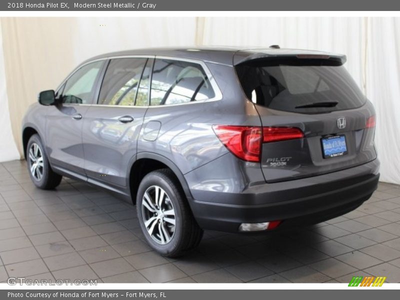 Modern Steel Metallic / Gray 2018 Honda Pilot EX