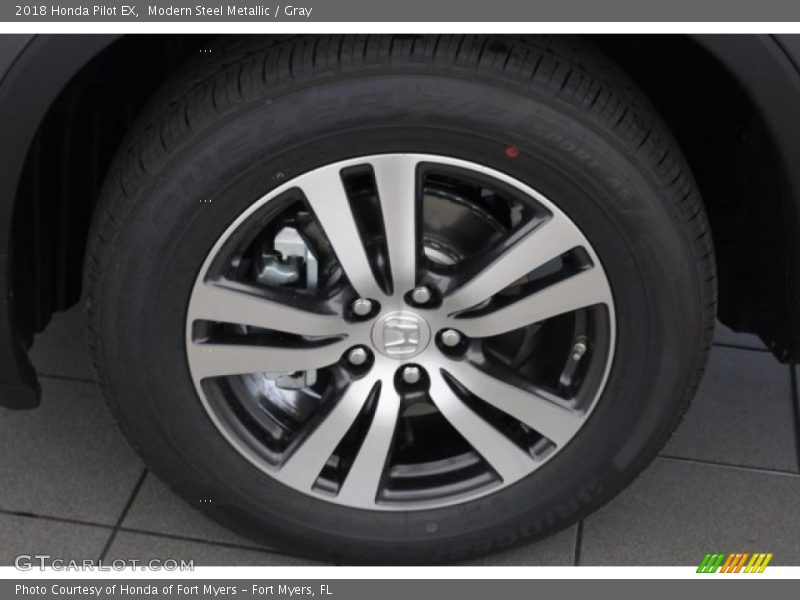 Modern Steel Metallic / Gray 2018 Honda Pilot EX