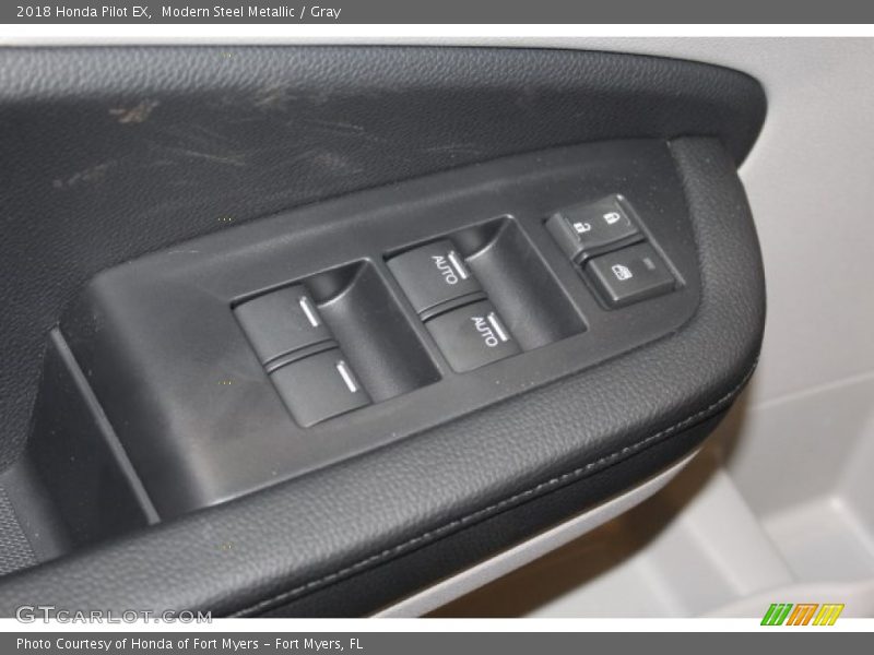Modern Steel Metallic / Gray 2018 Honda Pilot EX