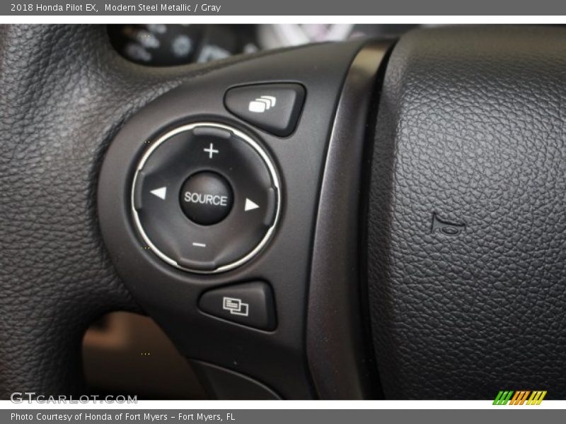Modern Steel Metallic / Gray 2018 Honda Pilot EX