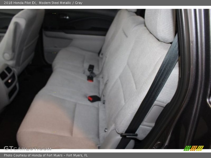 Modern Steel Metallic / Gray 2018 Honda Pilot EX