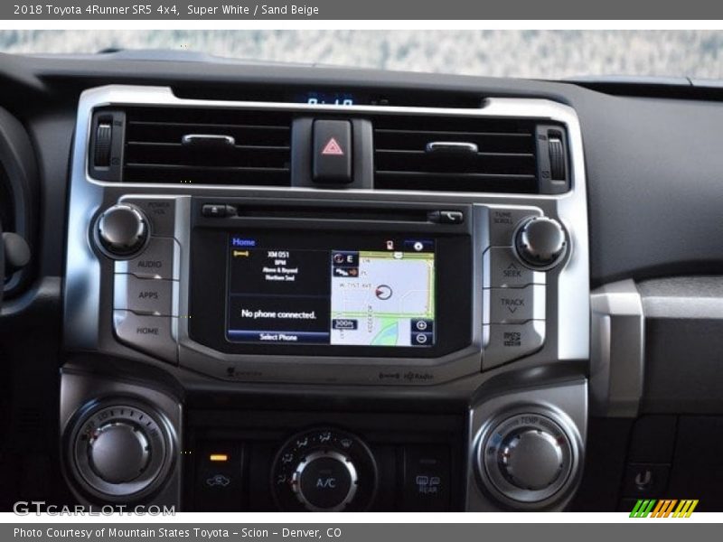 Super White / Sand Beige 2018 Toyota 4Runner SR5 4x4