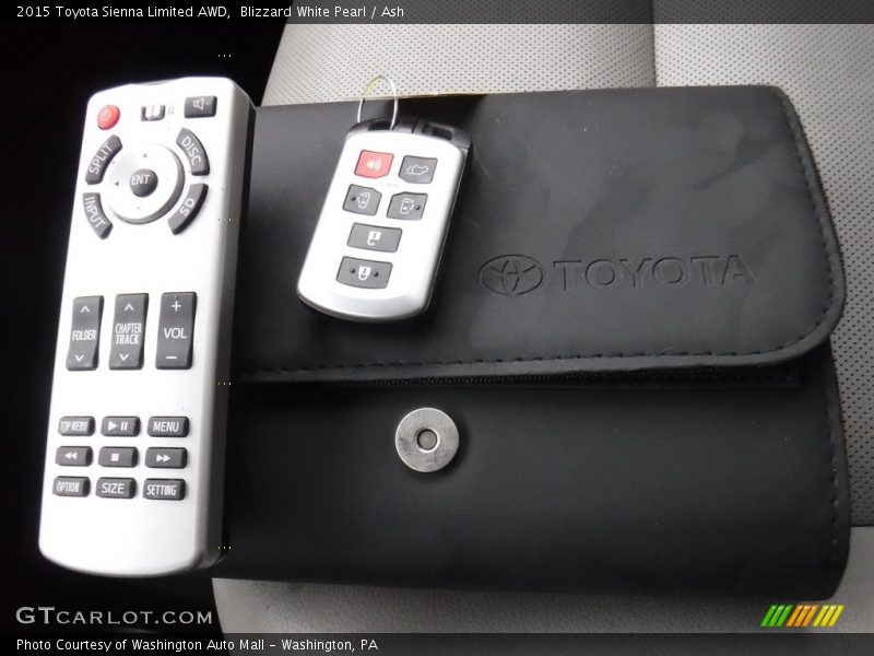 Blizzard White Pearl / Ash 2015 Toyota Sienna Limited AWD