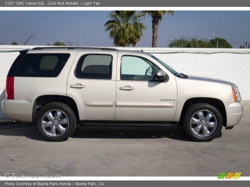 Gold Mist Metallic / Light Tan 2007 GMC Yukon SLE