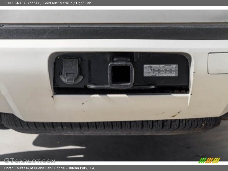 Gold Mist Metallic / Light Tan 2007 GMC Yukon SLE