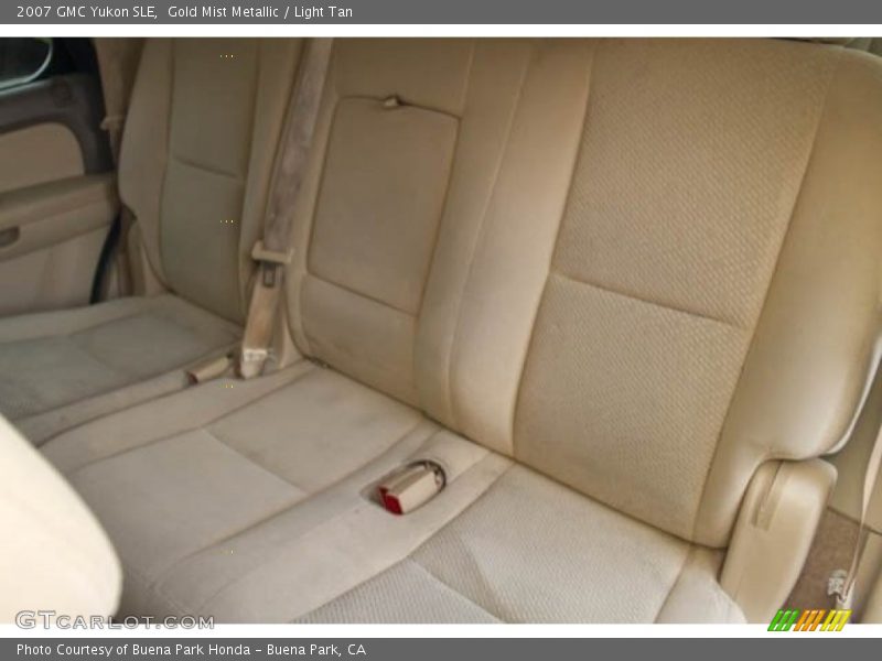 Gold Mist Metallic / Light Tan 2007 GMC Yukon SLE