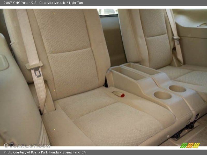 Gold Mist Metallic / Light Tan 2007 GMC Yukon SLE