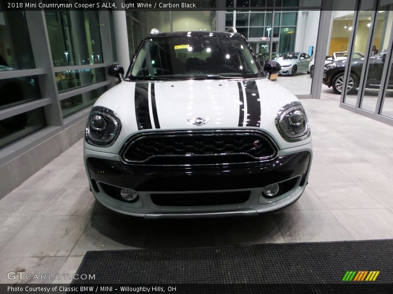 Light White / Carbon Black 2018 Mini Countryman Cooper S ALL4