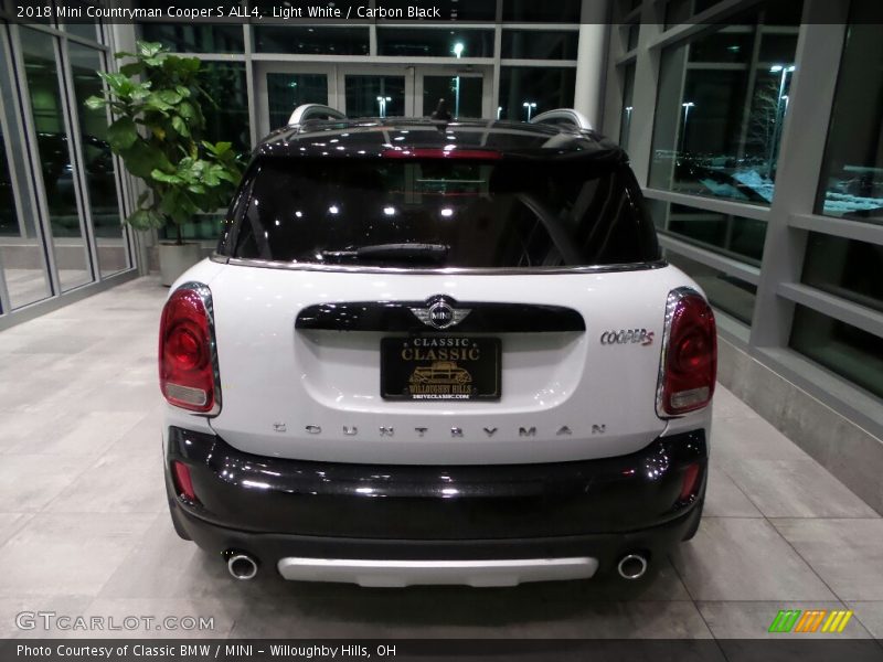 Light White / Carbon Black 2018 Mini Countryman Cooper S ALL4