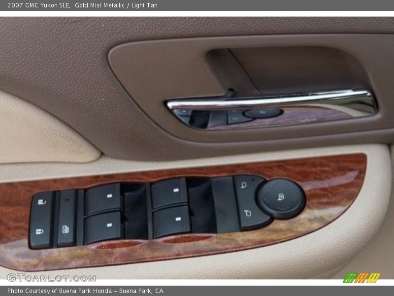 Gold Mist Metallic / Light Tan 2007 GMC Yukon SLE