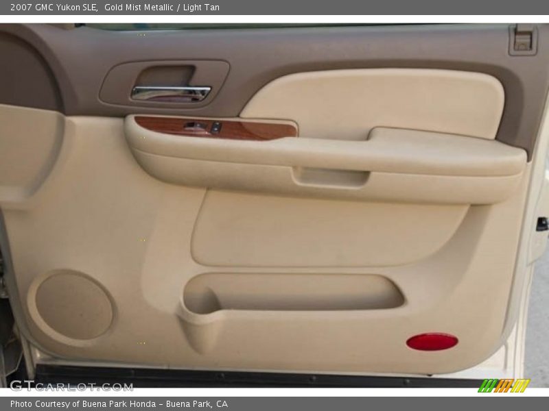 Gold Mist Metallic / Light Tan 2007 GMC Yukon SLE