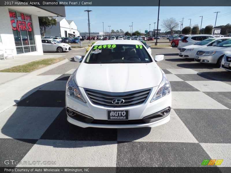 Diamond White Pearl / Camel 2017 Hyundai Azera