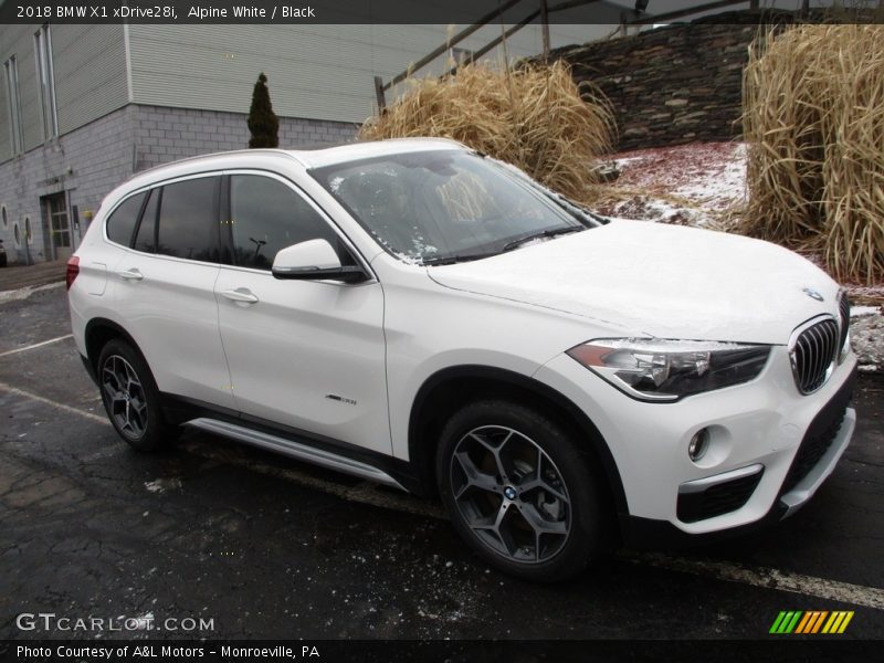 Alpine White / Black 2018 BMW X1 xDrive28i