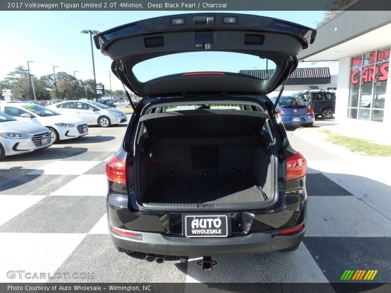 Deep Black Pearl / Charcoal 2017 Volkswagen Tiguan Limited 2.0T 4Motion