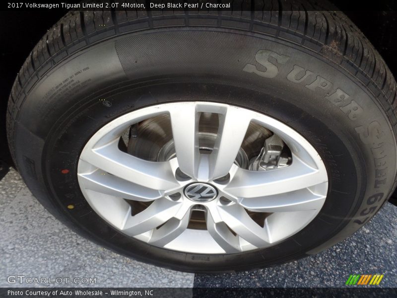 Deep Black Pearl / Charcoal 2017 Volkswagen Tiguan Limited 2.0T 4Motion