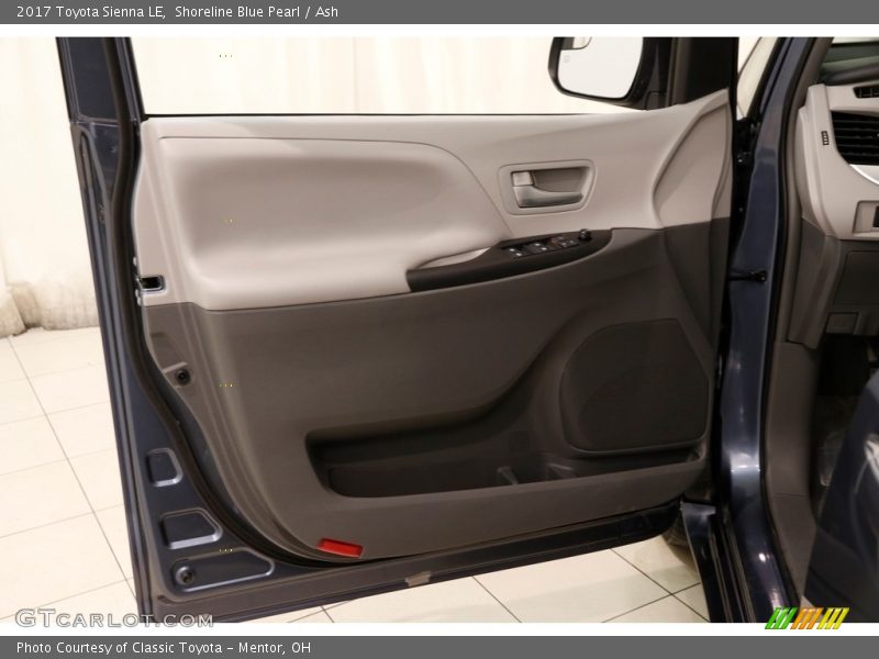 Shoreline Blue Pearl / Ash 2017 Toyota Sienna LE