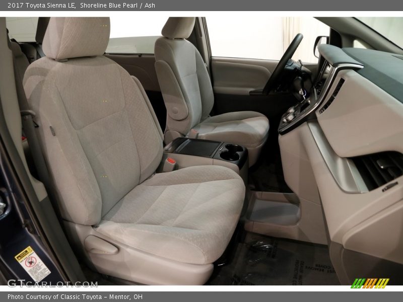 Shoreline Blue Pearl / Ash 2017 Toyota Sienna LE