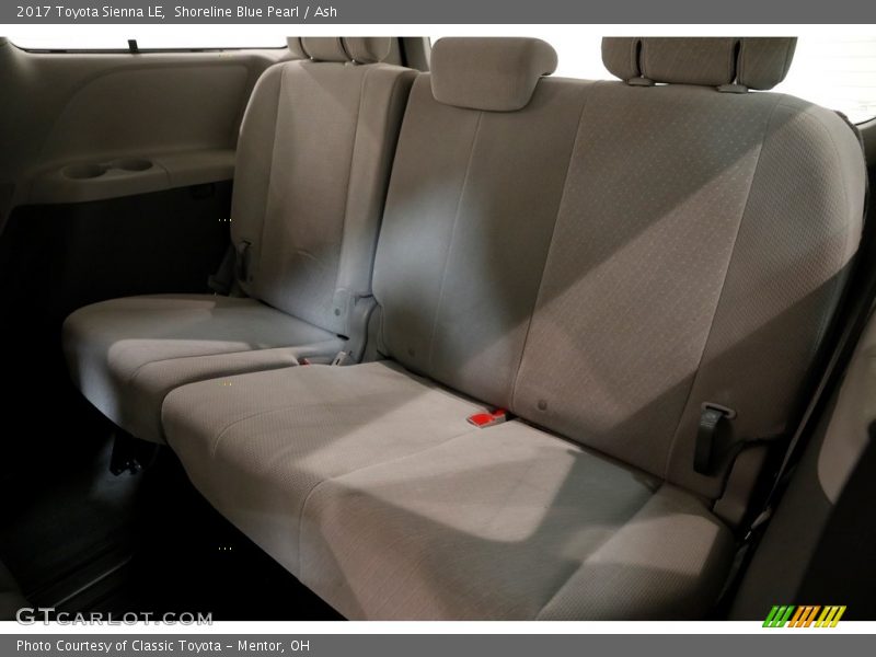 Shoreline Blue Pearl / Ash 2017 Toyota Sienna LE