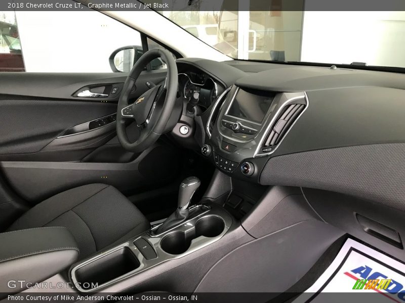 Graphite Metallic / Jet Black 2018 Chevrolet Cruze LT