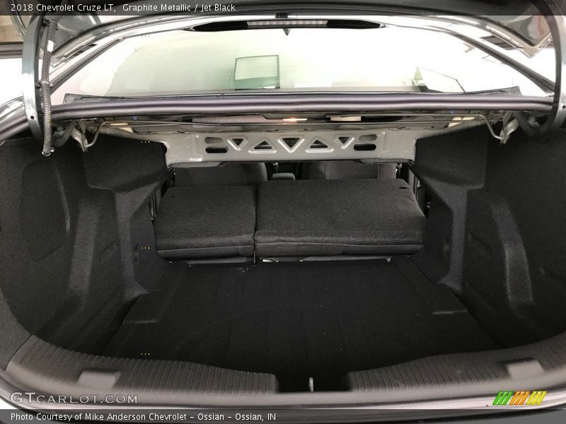 Graphite Metallic / Jet Black 2018 Chevrolet Cruze LT