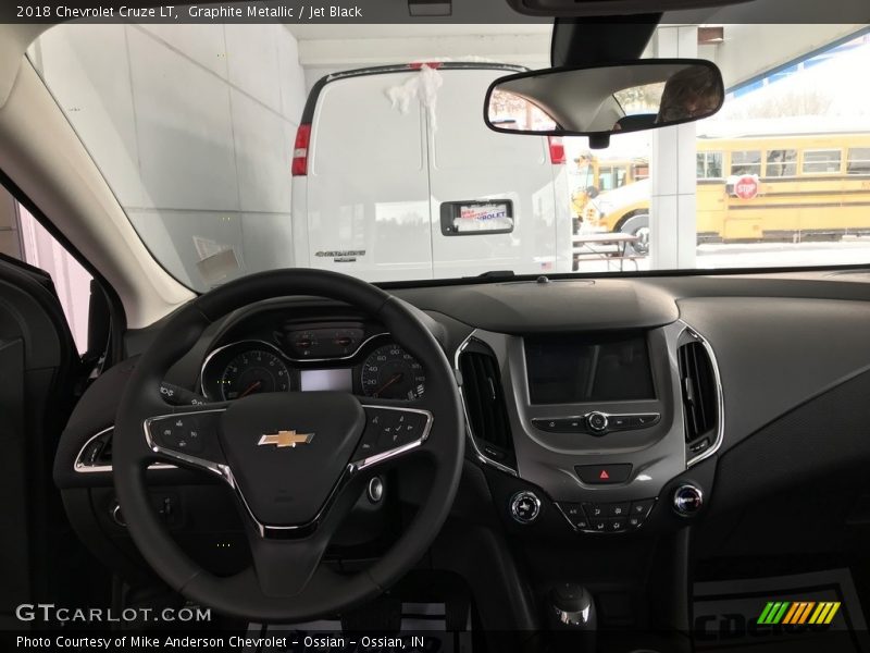Graphite Metallic / Jet Black 2018 Chevrolet Cruze LT