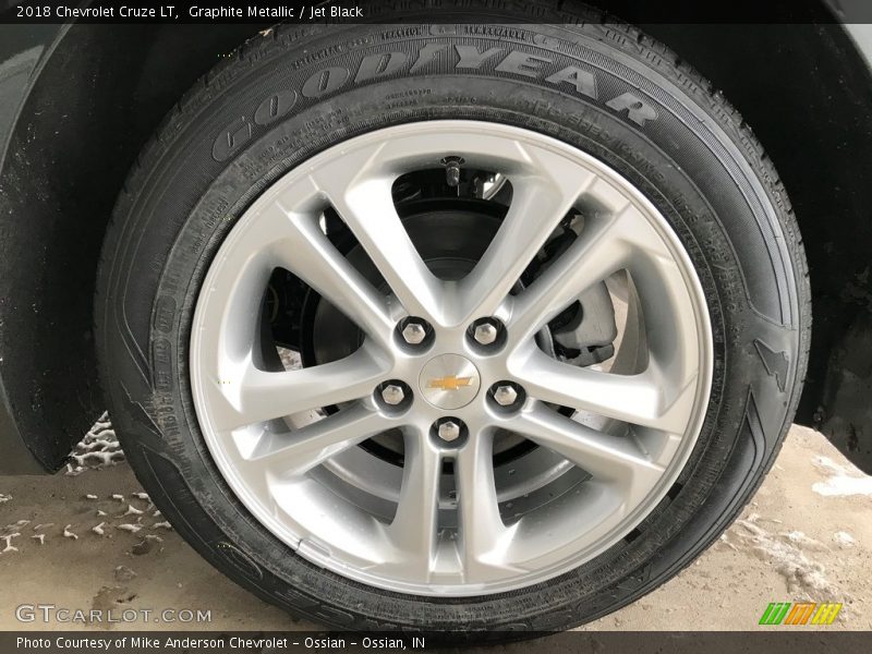Graphite Metallic / Jet Black 2018 Chevrolet Cruze LT