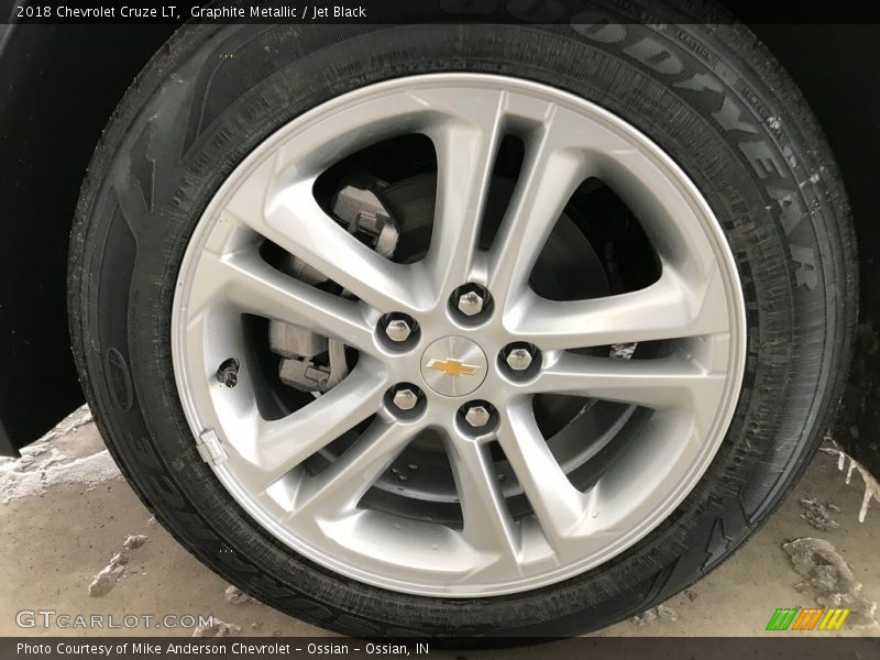 Graphite Metallic / Jet Black 2018 Chevrolet Cruze LT