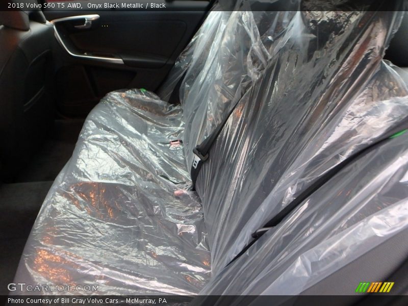 Onyx Black Metallic / Black 2018 Volvo S60 T5 AWD