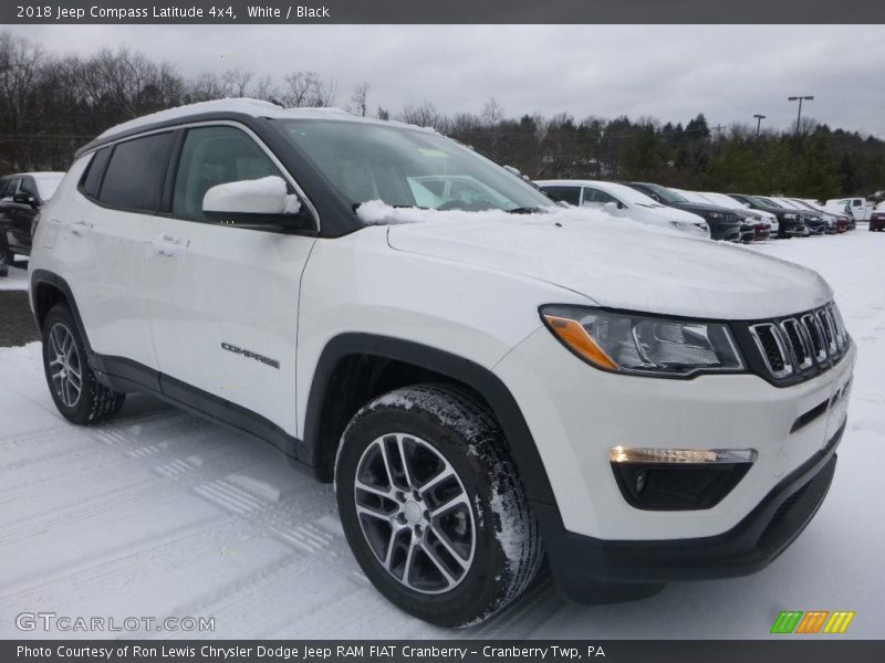 White / Black 2018 Jeep Compass Latitude 4x4