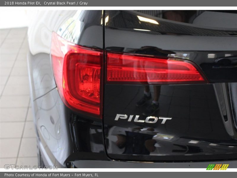 Crystal Black Pearl / Gray 2018 Honda Pilot EX