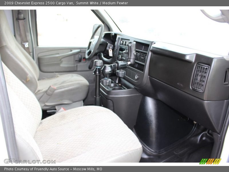 Summit White / Medium Pewter 2009 Chevrolet Express 2500 Cargo Van