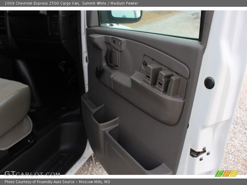 Summit White / Medium Pewter 2009 Chevrolet Express 2500 Cargo Van