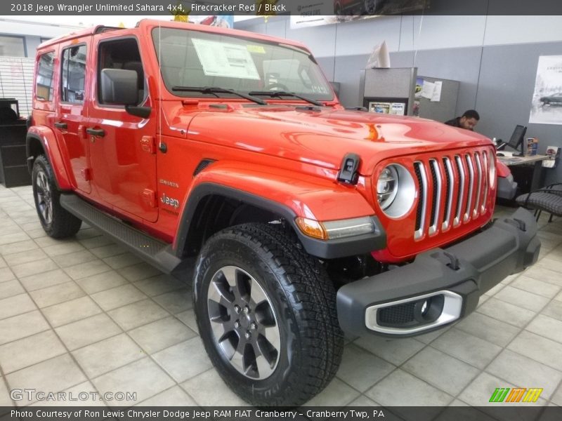 Front 3/4 View of 2018 Wrangler Unlimited Sahara 4x4