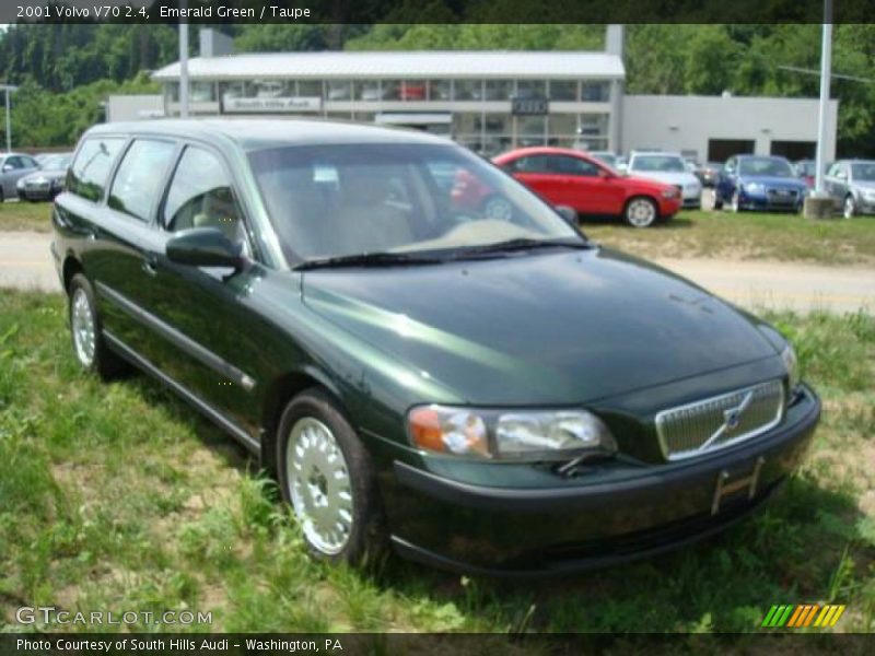 Emerald Green / Taupe 2001 Volvo V70 2.4