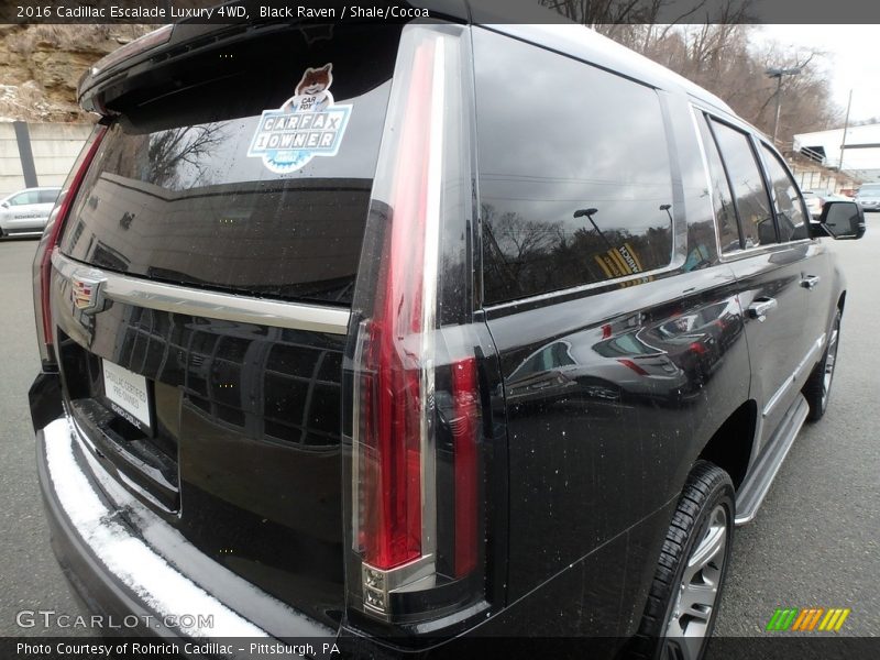 Black Raven / Shale/Cocoa 2016 Cadillac Escalade Luxury 4WD