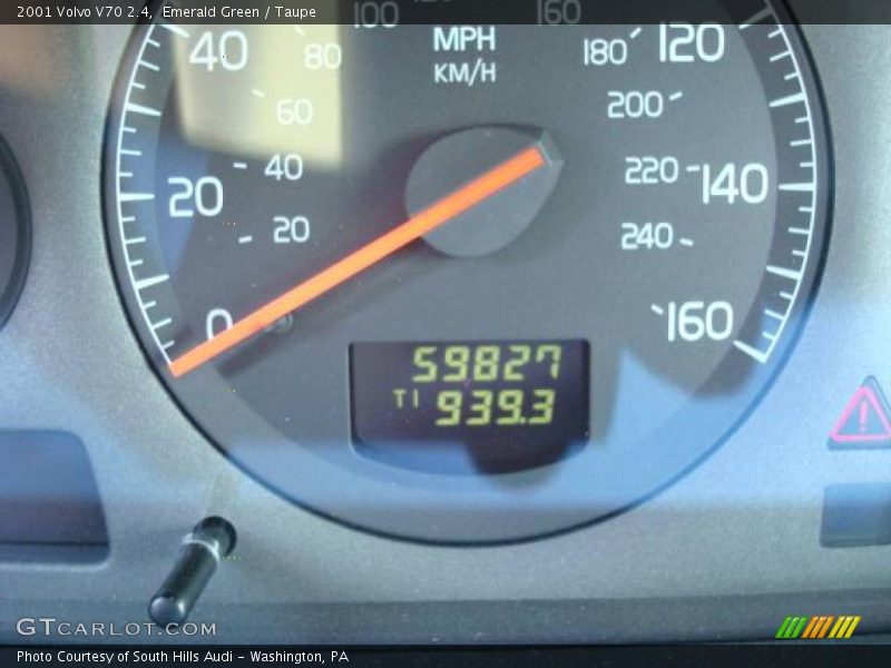 Emerald Green / Taupe 2001 Volvo V70 2.4