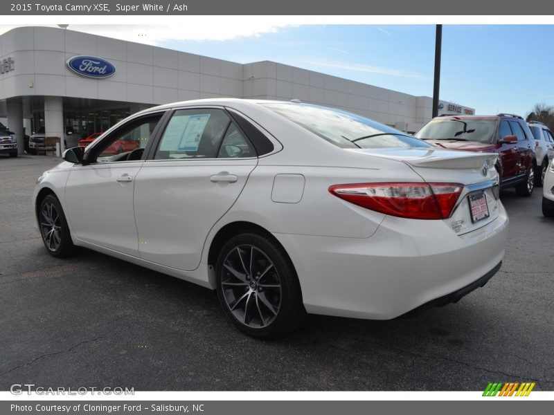 Super White / Ash 2015 Toyota Camry XSE
