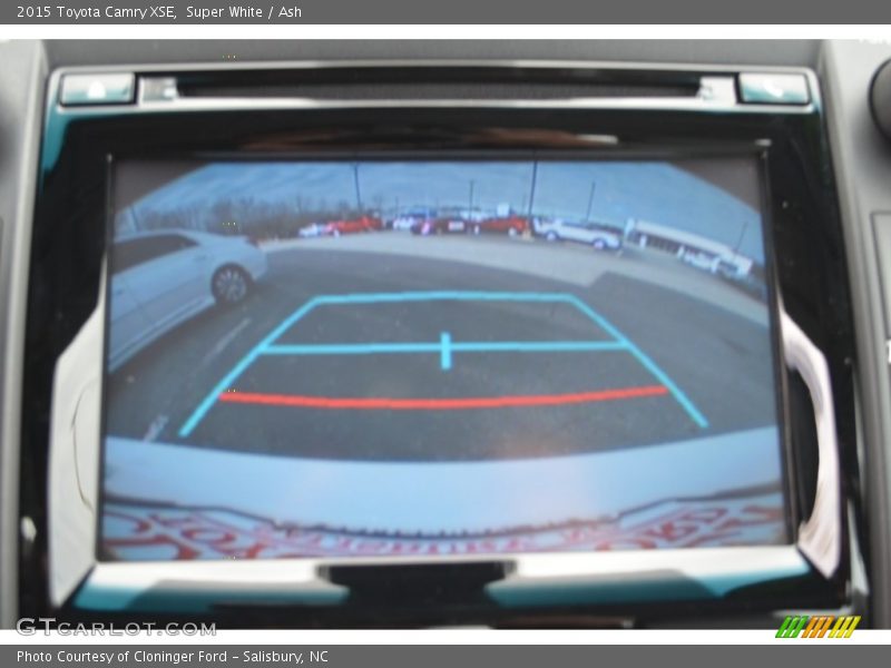 Super White / Ash 2015 Toyota Camry XSE