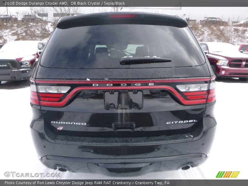DB Black Crystal / Sepia/Black 2018 Dodge Durango Citadel AWD