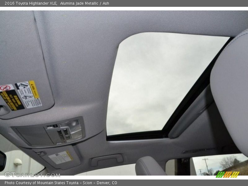 Alumina Jade Metallic / Ash 2016 Toyota Highlander XLE