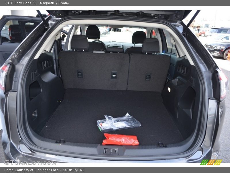 Magnetic / Ebony 2018 Ford Edge SE