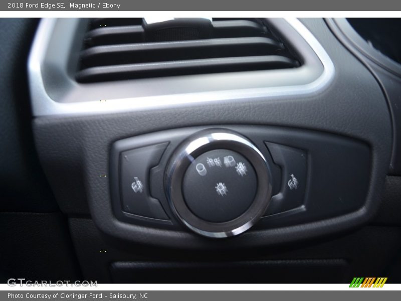 Magnetic / Ebony 2018 Ford Edge SE
