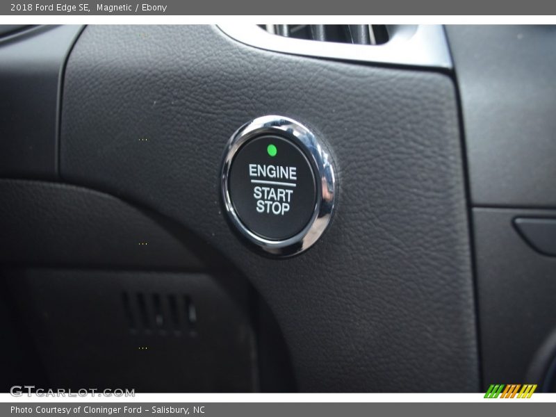 Magnetic / Ebony 2018 Ford Edge SE